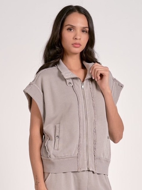 Elan Jackets & Blazers - Elan Sleeveless Zip-Front Jacket - Light Taupe